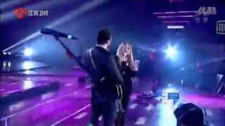 Avril Lavigne - Girlfriend live at China JSTV 2012 New Year's Eve Concert