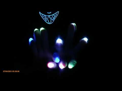Hard Drops gloving lightshow by @zielzibub