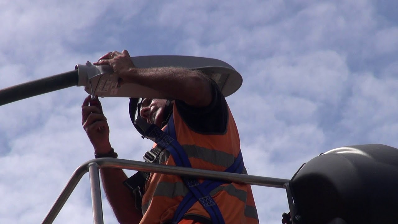 Nuovi luci a led per Cremona. Iniziata la sostituzione delle vecchie lampade.