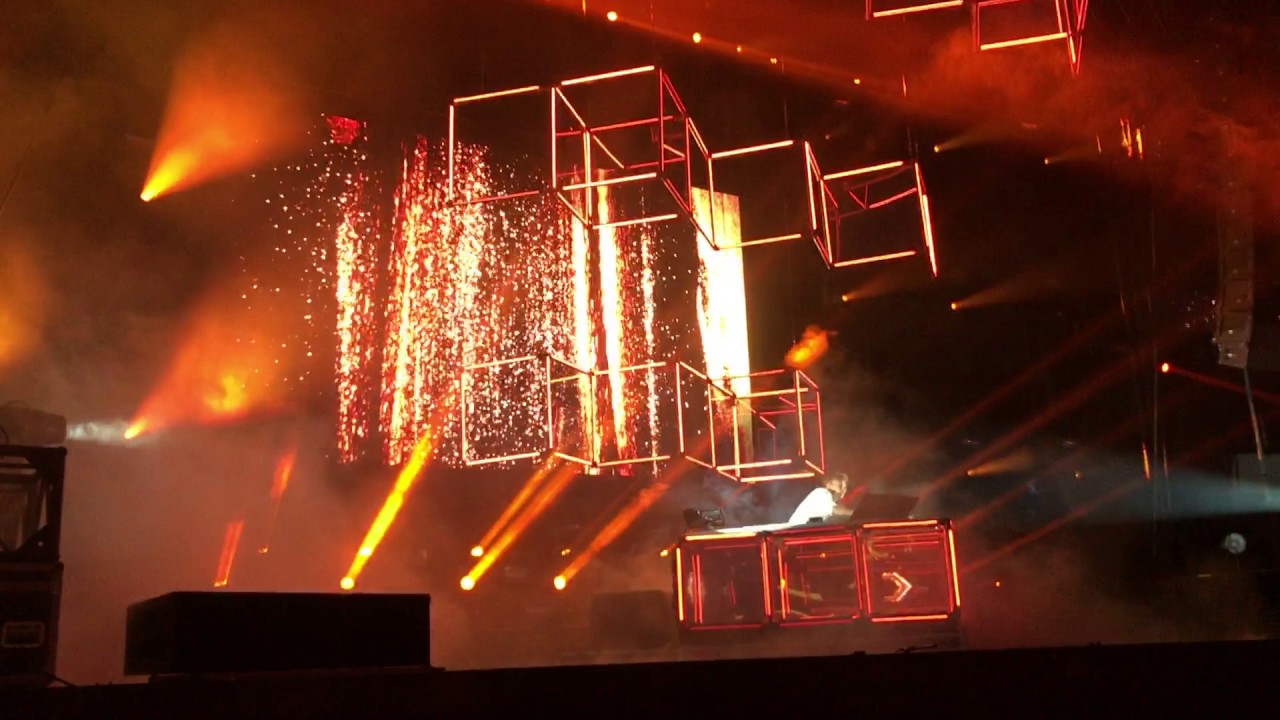 Flume Contact 2016 - Tennis Court (Flume Remix)