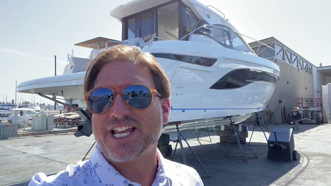 New 2022 Bavaria SR41 Powerboat Sneak Peak Video Walkthrough Review for sale in San Diego