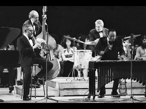 Teddy Wilson, Benny Carter - Body And Soul