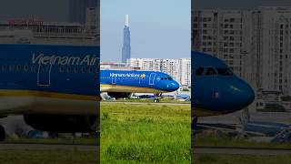Vietnam Airlines Airbus A321 landing at Ho Chi Minh city airport ✈️✈️✈️
