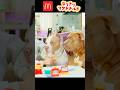 犬用マクドナルドにピットブルの親子が来た!お客さんは何を注文する?【ピットブル】#shorts