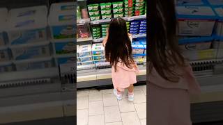 İçecek Dolabina Gi̇rdi̇ İnci̇ Markette