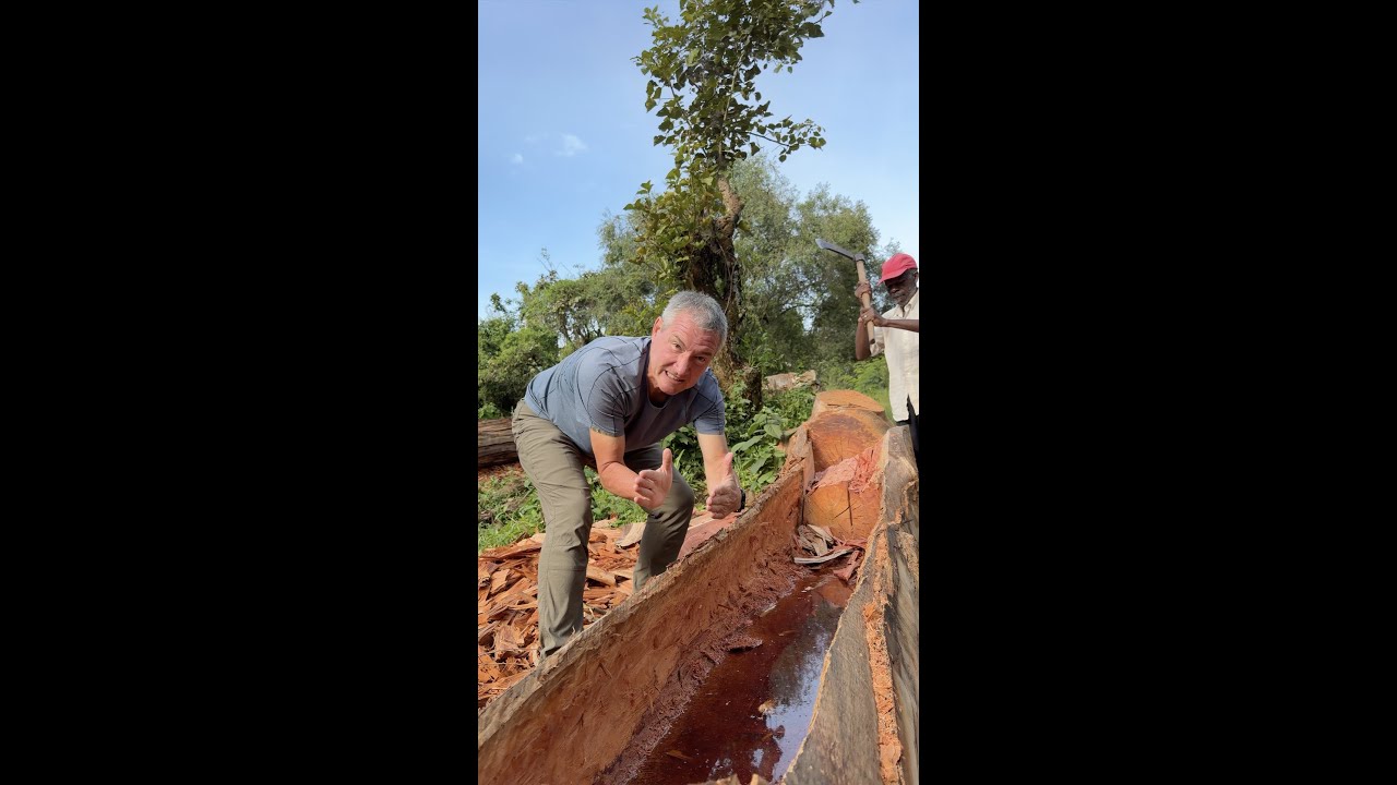 Uganda: Canoe Maker