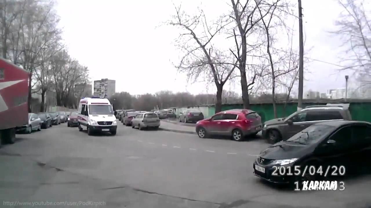 Фура эвакуатор Камаз утащил легковушку Зацепил и потянул легковую - YouTube