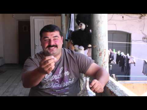 ამ ჭიქით თქვენ გაგიმარჯოთ ქალებო...