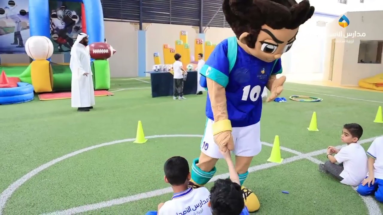 استقبال مدارس الأمجاد لأبنائها الطلبة في أول يوم دراسي 1447