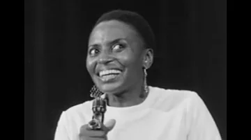 Miriam Makeba 'Amampondo' (the Breathing song) live Cuba 1972