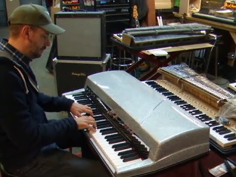 Vintage Vibe Electric Tine Piano Played by visitor from Denmark - YouTube