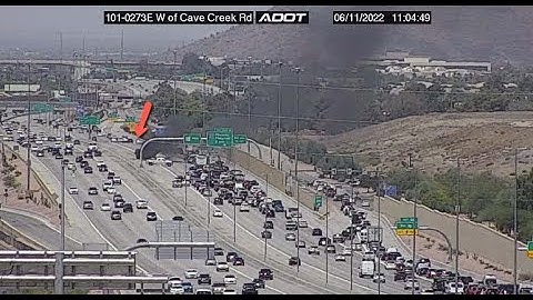 Loop 101 crash in Phoenix kills 2, shuts down freeway