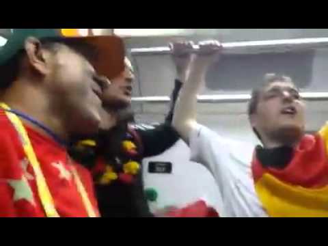 Alemães depois do jogo cantando eu sou brasileiro, vejam!!!
