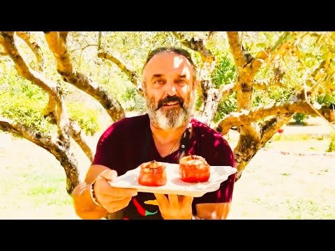 Vidéo: Faire La Collation Parfaite : Tomates Farcies Au Fromage Et à L'ail
