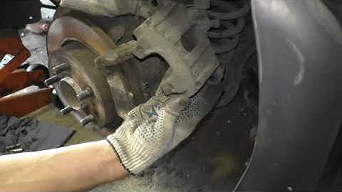 FORD FOCUS mk2 - How To Replace rear brake pads