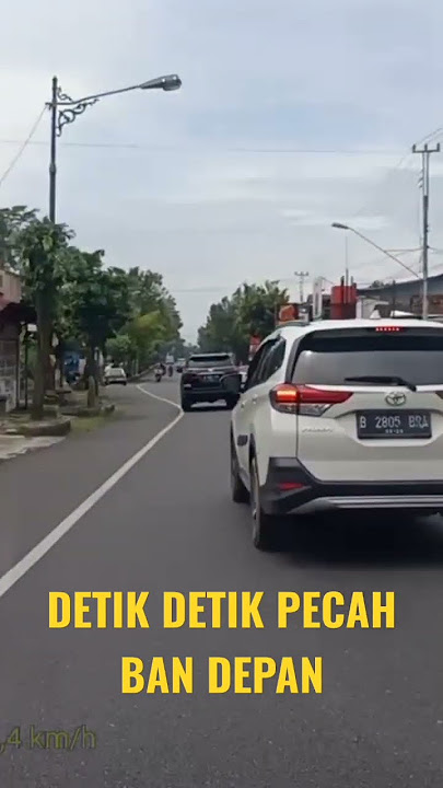 detik2 mobil pecah ban