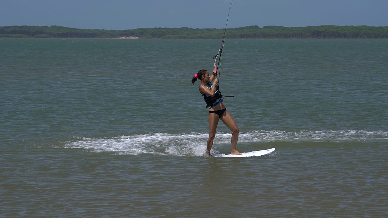 Kitesurfing Technique - Strapless Carving Upwind 360 Slow Mo