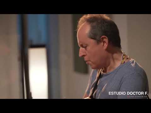 "Canción de cuna para el vino" (G.Leguizamón) - H. Ríos (piano) y F. Guevara (percusión) 9/12/2020.