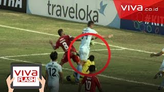 Detik-Detik Kiper Persela Lamongan, Choirul Huda Terkapar di Lapangan