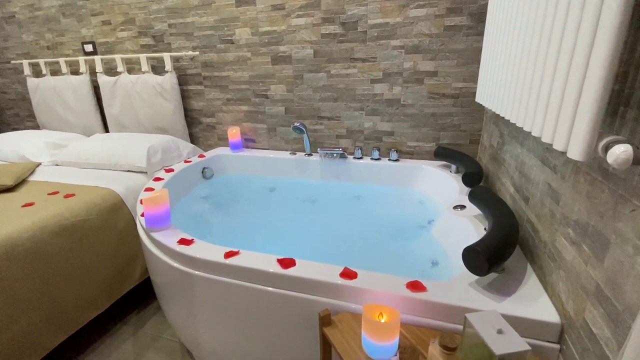 Camera con vasca idromassaggio dayuse YouTube