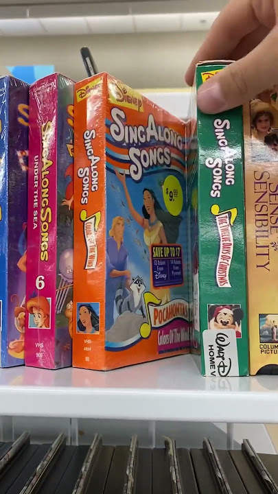 Reselling VHS Tapes, Worth Hundreds⁉️ #reselling #thrifting