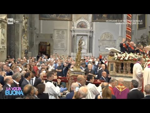 Video: Festivali i San Gennaro në Napoli