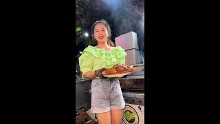 The Female Apprentice From Guangzhou, Hongyun Dangtou Blessed With Good Fortune, Is About To