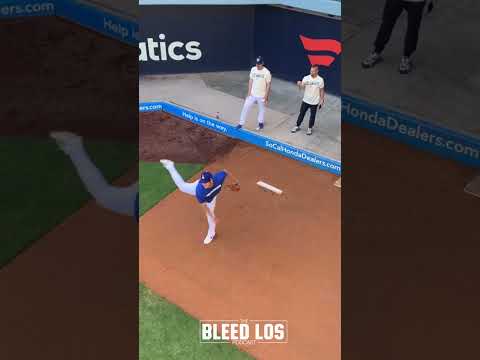 Dodgers Update: Shohei Ohtani throws off mound for first time after elbow surgery. New footage