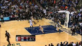 Dwyane Wade Throws A 90-Foot Alley-Oop