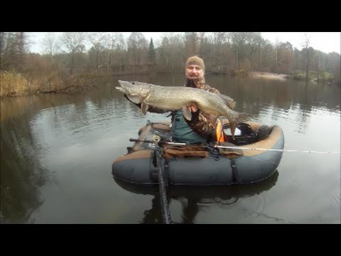 Belly Boat Hecht - YouTube