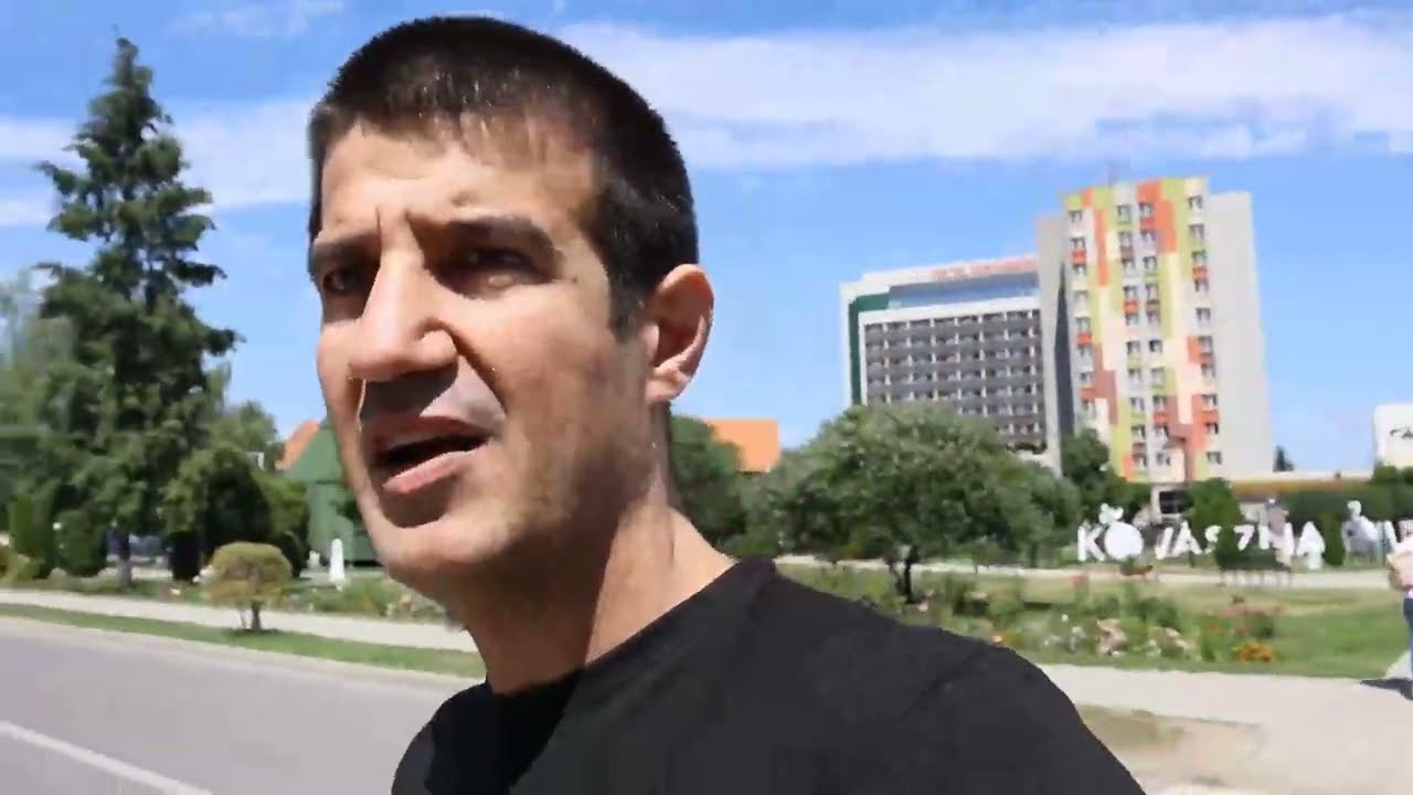 Covasna – Stațiune Cocheta cu Apele Tămăduitoare… Dar cu Centrul de Informare Închis! 😕