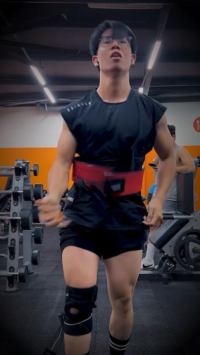 Belt Flick Montage #gym #fitness #fyp #aesthetic #lifting #beltflick #deadlift #electrifyingsteve