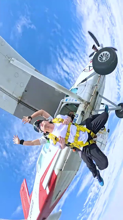 You must enjoy it and experience a skydiving at 13,000 feet in Chengdu. Only 1,700 skydiving. Pr