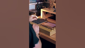 Flipping an 80s Synthwave Sample on the MPC Live II