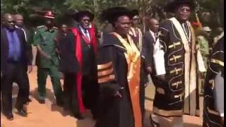 Rais dkt.Magufuli aongoza mahafali ya 31 ya chuo kikuu huria kibaha 24/11/2016 Rais dkt.Magufuli aongoza mahafali ya 31 ya chuo kikuu huria kibaha 24/11/2016