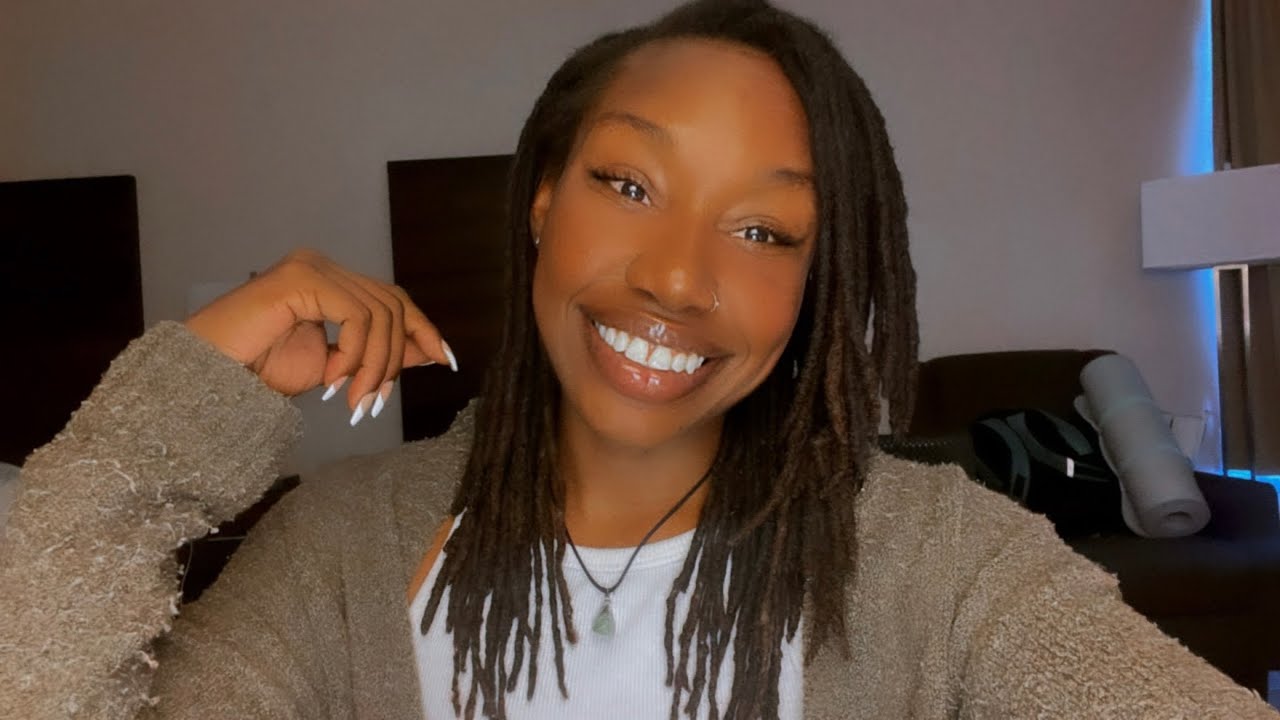 ✨SOMEONE IS IN LOVE WITH YOU  🥰 THE TIMING WAS OFF B4 BUT NOW IS THE RIGHT TIME 🩷😘