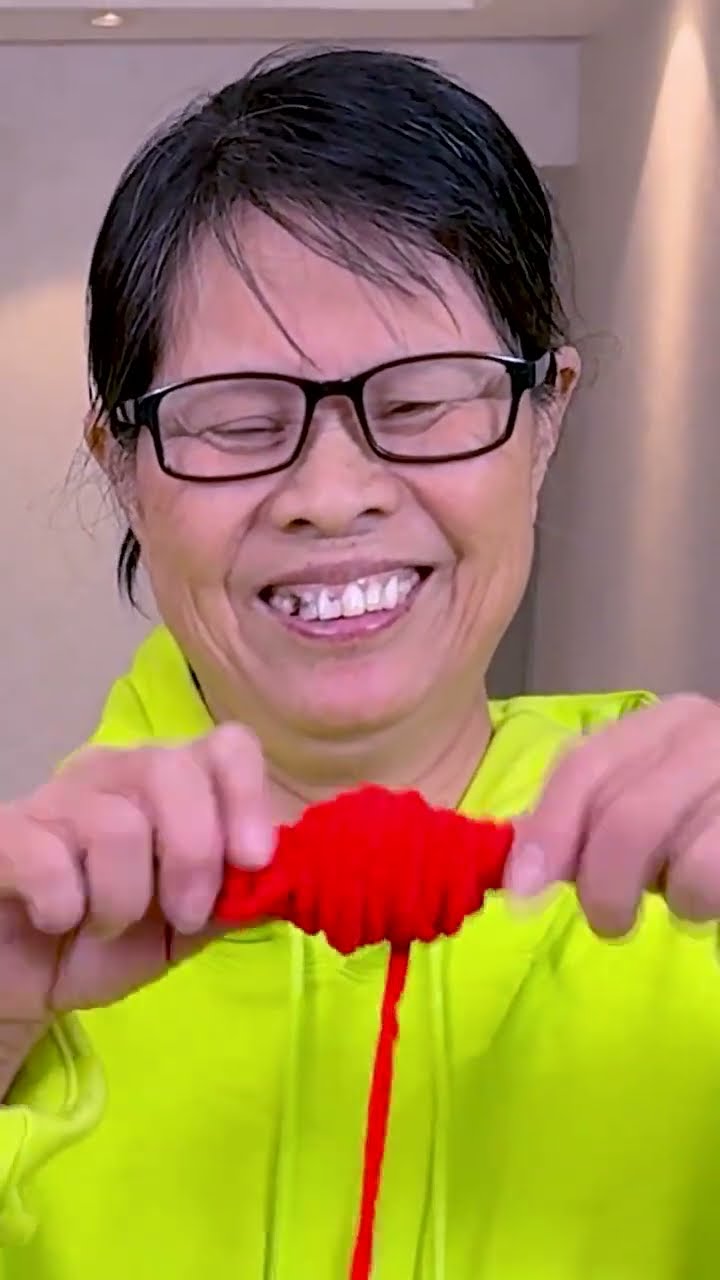 Prank! Noodle Eating Challenge! Grandpa And Grandma Laughed So Happily#Funnyfamily#Partygames