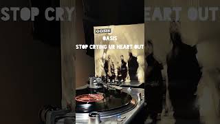 Spinning This Iconic Oasis Record #oasis #vinylrecords #90srock #britrock #vinylrip