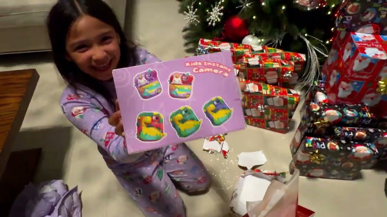 ABRIMOS  LOS REGALOS DE NAVIDAD 🎄 - que nos trajo Santa ? 