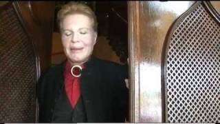 En la casa de Walter Mercado