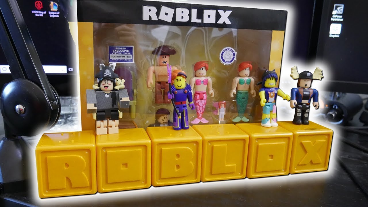 ROBLOX SENT ME EXCLUSIVE TOYS!! roblox download