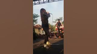 Dangdut Koplo - UUT SELLY - Di Tinggal Rabi