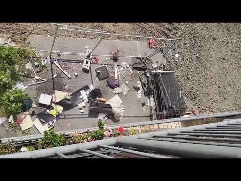 Video: Ideea unui balcon, sau Cum să nu aruncați gunoi în zona utilă