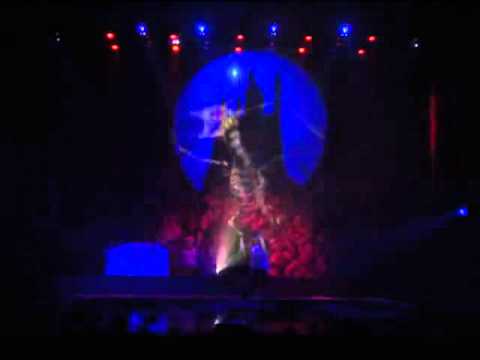 цирк шоу воды огня и света омск. шоу воды огня и света цирк екатеринбург. мистическое шоу на воде. мистическое шоу на воде. водное шоу.