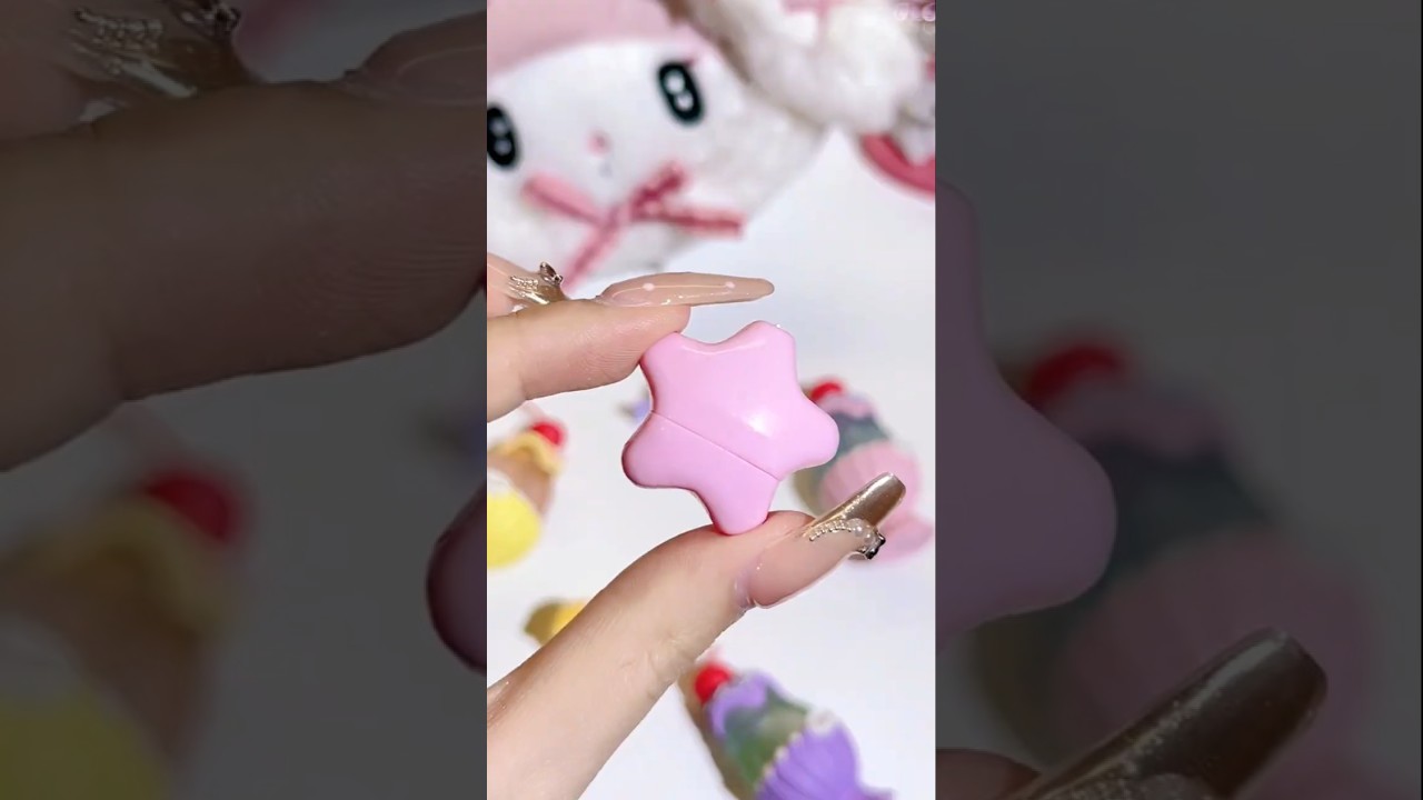 cute little lip brushes 🍰🍨🍥 