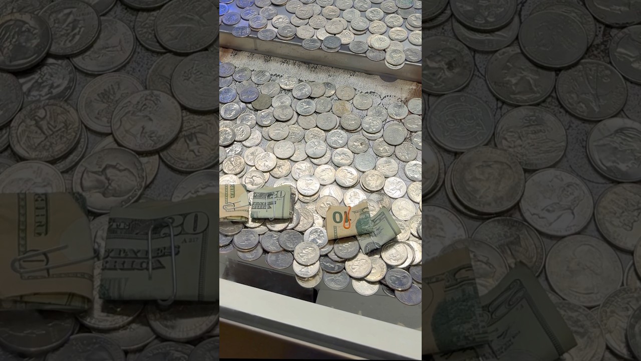 Day 101 Trying to Win MONEY from a Coin Pusher! #shorts #arcade #money