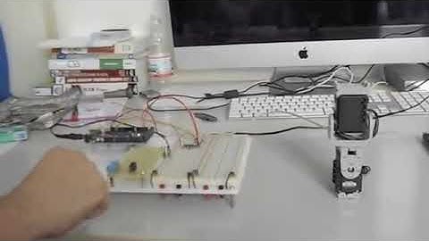 Dual axis accelerometer, AX-12 servo and Arduino Mega