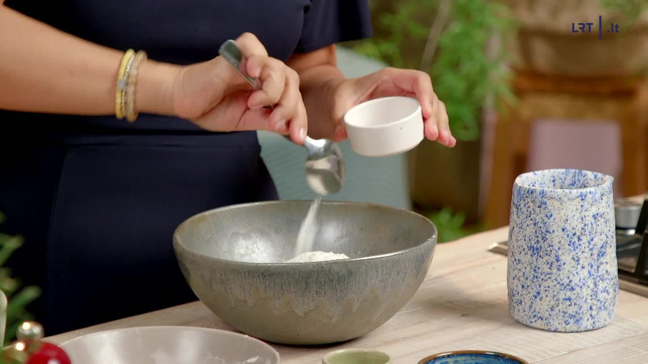 Beatos virtuvė. Mieliniai vafliai pusryčiams bei kaip naujai pasigaminti karką