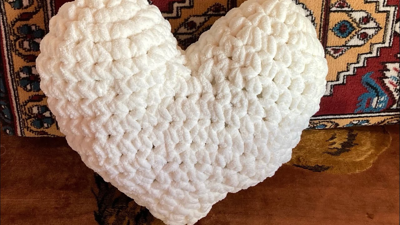 Sevgililer Gününe Özel Kalpli Yastık | #örgü #alize puffy ip ile kalpli yastık yapımı