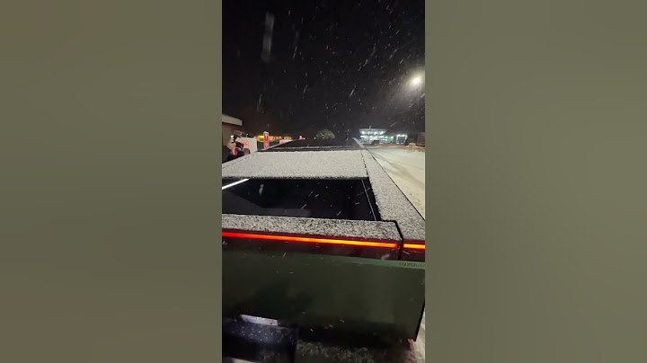 Tesla Cybertruck Tonneau Cover in Snow!